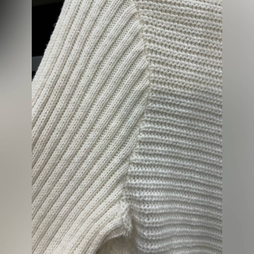 Express sweater - Picture 3 of 8